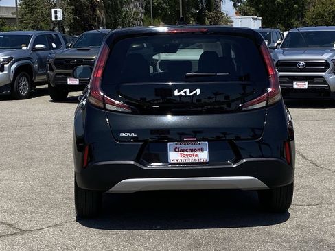 Used 2025 Kia Soul LX FWD image 41