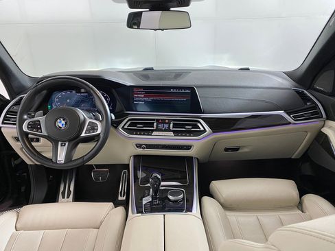 Used 2021 BMW X5 M50i image 15