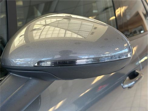 Used 2018 Porsche Macan Sport Edition image 10