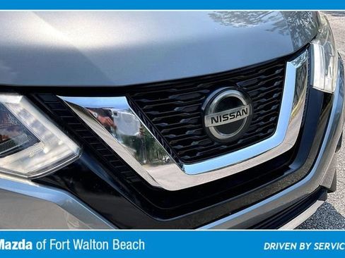 Used 2018 Nissan Rogue SV FWD image 34