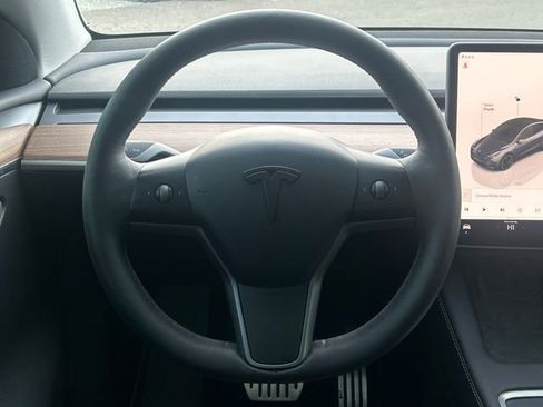 Used 2023 Tesla Model Y Performance image 19
