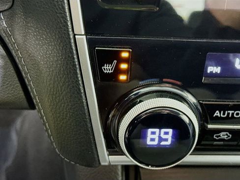 Used 2019 Subaru Legacy 2.5i Premium image 10