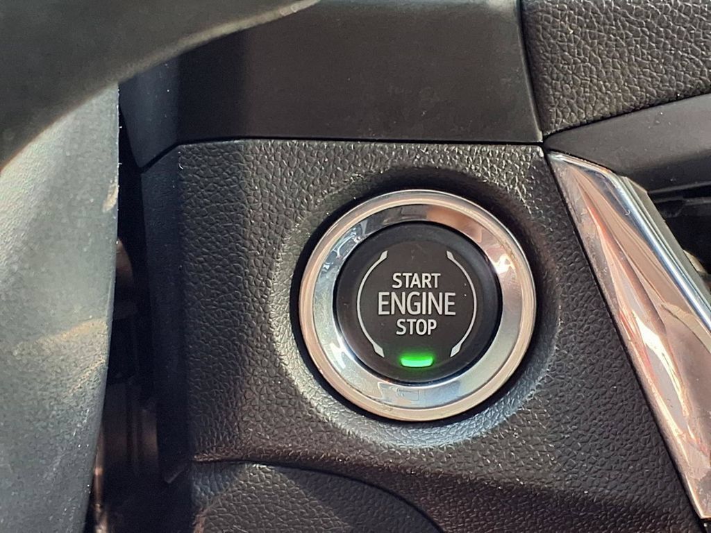 Used 2025 Buick Encore GX Sport Touring w/ Advanced Technology Package FWD image 13