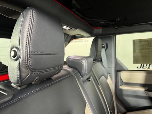 Used 2023 Ford Bronco Wildtrak AWD/4WD image 30