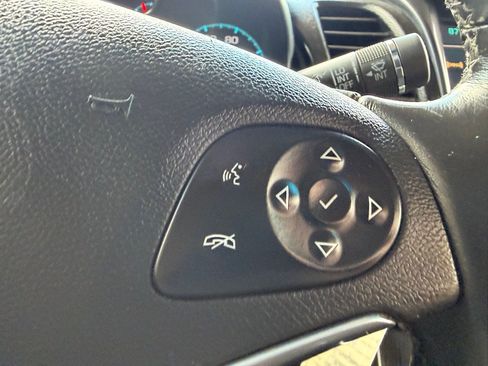 Used 2016 Chevrolet Impala LT w/ Convenience Package FWD image 20