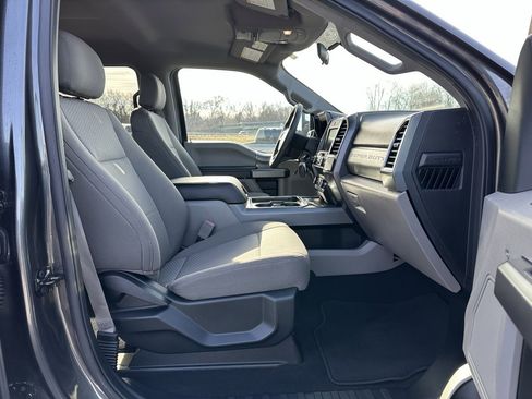 Used 2019 Ford F250 XLT w/ XLT Premium Package image 15