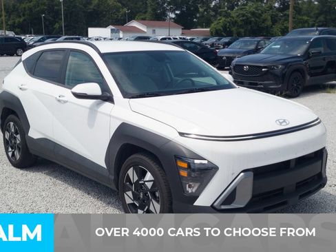 Used 2025 Hyundai Kona SEL FWD image 2