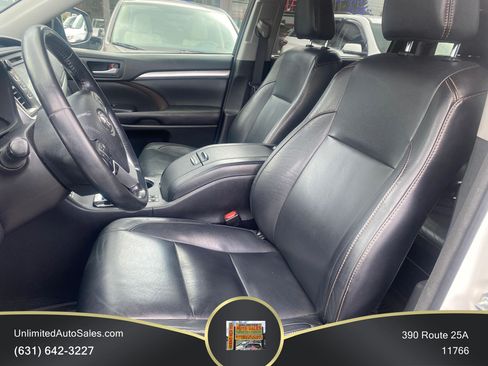 Used 2017 Toyota Highlander XLE AWD/4WD image 5