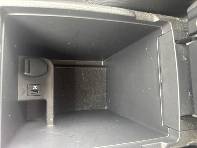 Used 2018 Nissan Rogue S AWD/4WD image 25