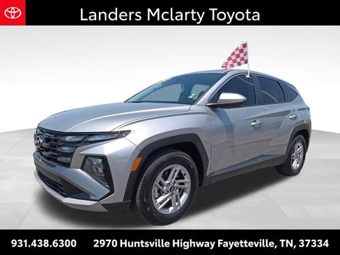 Used 2025 Hyundai Tucson SE FWD image 7