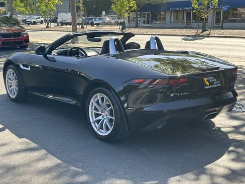 Used 2019 Jaguar F-TYPE Convertible image 12