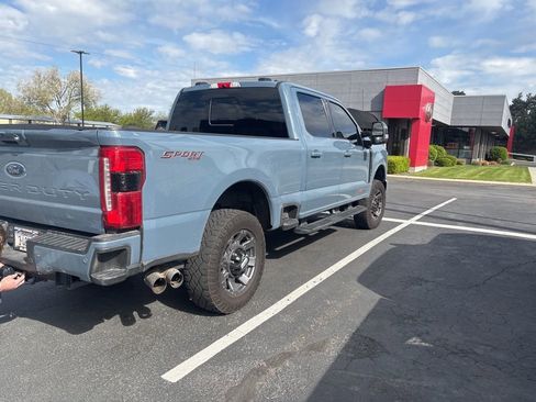 Used 2023 Ford F250 Lariat w/ Lariat Ultimate Package AWD/4WD image 6