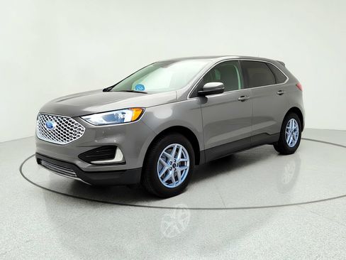 Used 2024 Ford Edge SEL AWD/4WD image 2