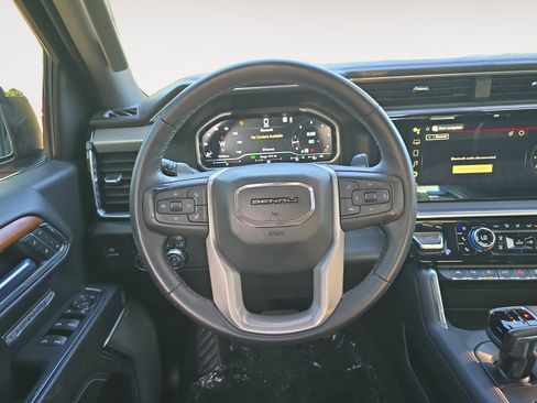 Used 2022 GMC Sierra 1500 Denali w/ Denali Reserve Package AWD/4WD image 13
