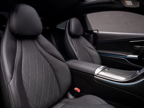 Used 2025 Mercedes-Benz CLE 53 AMG 4MATIC Coupe w/ AMG Night Package image 65