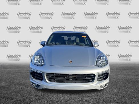 Used 2018 Porsche Cayenne Platinum Edition image 3