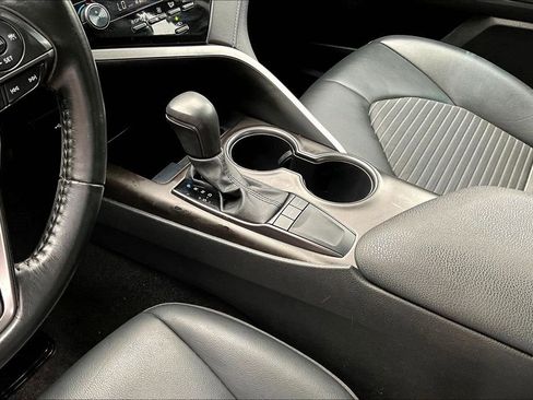 Used 2024 Toyota Camry SE FWD image 17