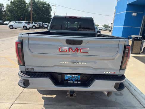 Used 2025 GMC Sierra 3500 AT4 w/ AT4 Premium Plus Package AWD/4WD image 6