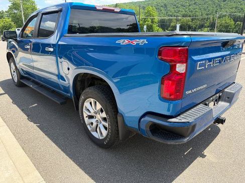 Used 2022 Chevrolet Silverado 1500 Custom AWD/4WD image 2