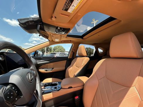 Used 2024 Lexus NX 350h AWD w/ Vision Package image 12