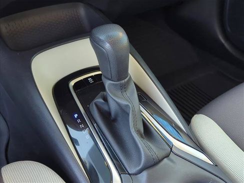 Certified 2025 Toyota Corolla LE FWD image 18