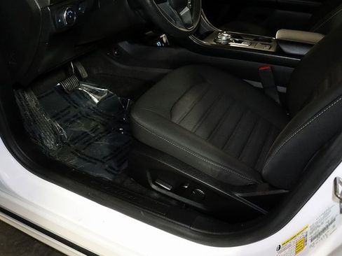 Used 2019 Ford Fusion SE image 24