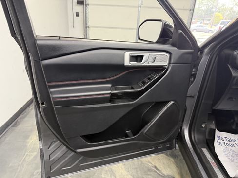 Used 2022 Ford Explorer ST-Line AWD/4WD image 9