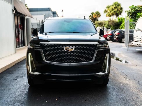 Used 2021 Cadillac Escalade ESV Luxury RWD image 2
