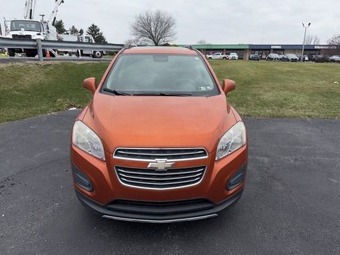 Used 2015 Chevrolet Trax LT w/ LT Sun and Sound Package image 2