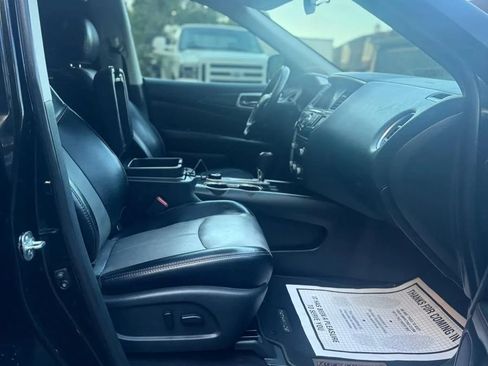 Used 2019 Nissan Pathfinder SL AWD/4WD image 24