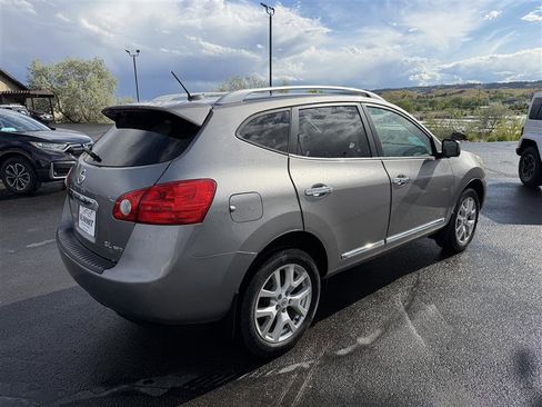 Used 2013 Nissan Rogue SL AWD/4WD image 7