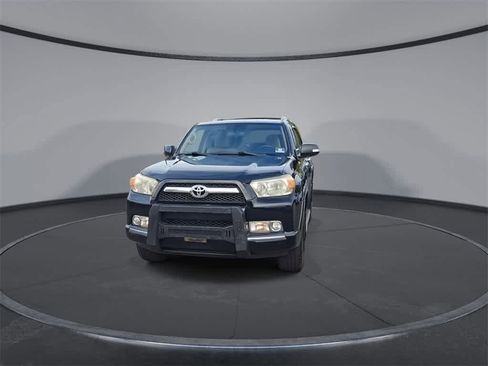 Used 2013 Toyota 4Runner SR5 image 3