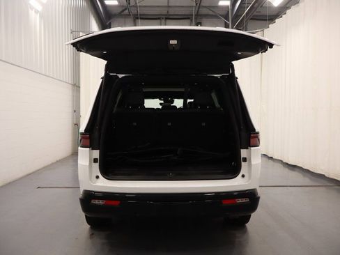 Used 2023 Jeep Wagoneer Series II image 20