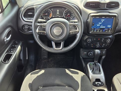 Used 2022 Jeep Renegade Latitude AWD/4WD image 11