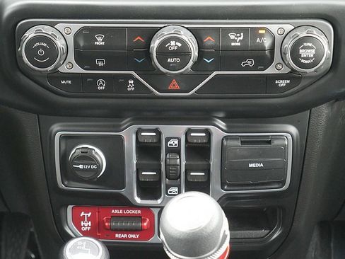Used 2023 Jeep Gladiator Mojave image 20
