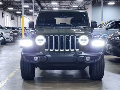 Used 2021 Jeep Wrangler Unlimited Sahara AWD/4WD image 3