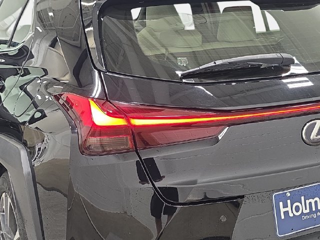 Used 2020 Lexus UX 250h w/ Premium Package AWD/4WD image 34