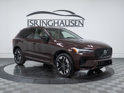 New 2026 Volvo XC60 T8 Plus w/ Climate Package AWD/4WD image 3