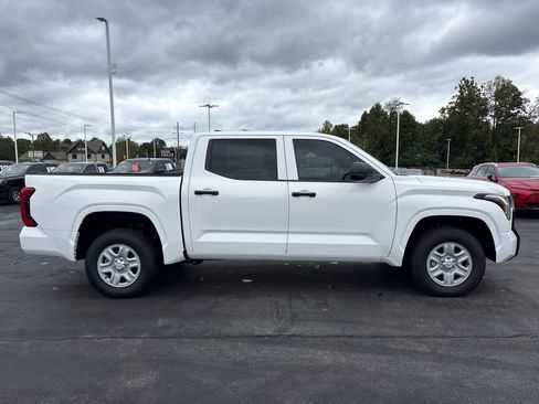 Used 2025 Toyota Tundra SR w/ SR Tow Package AWD/4WD image 2