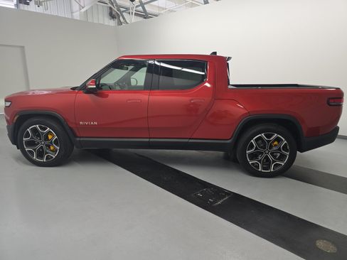 Used 2023 Rivian R1T Adventure AWD/4WD image 2