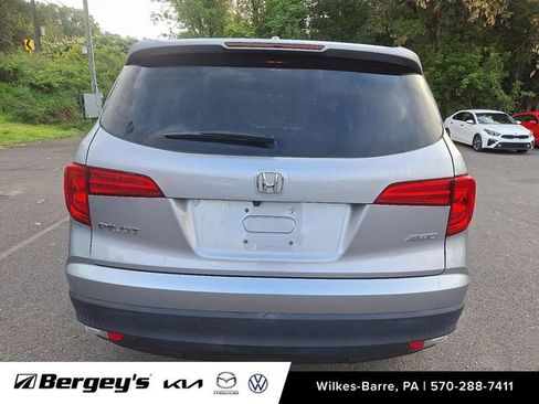 Used 2018 Honda Pilot EX image 5