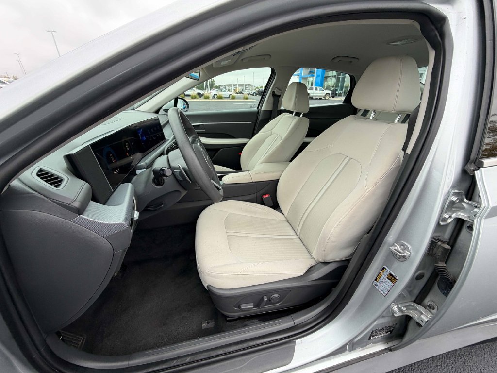 Used 2025 Hyundai Sonata SEL FWD image 18
