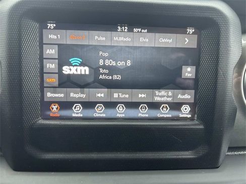 Used 2018 Jeep Wrangler Unlimited Sahara image 31