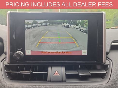 Used 2025 Toyota RAV4 LE AWD/4WD image 7