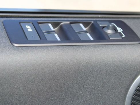 Used 2024 Land Rover Discovery S AWD/4WD image 11