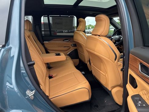New 2026 Jeep Grand Cherokee Summit AWD/4WD image 23
