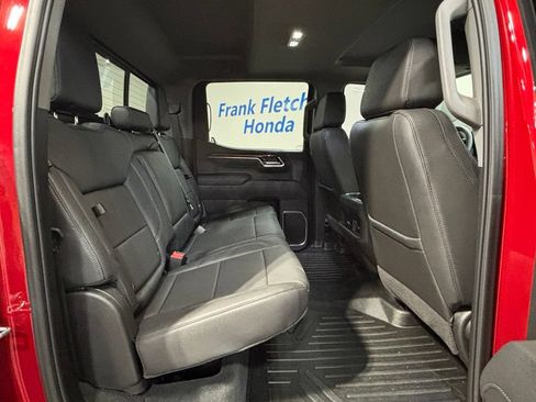 Used 2025 Chevrolet Silverado 1500 LT Trail Boss AWD/4WD image 31