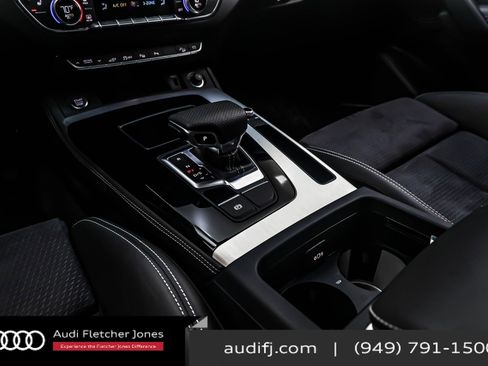 Used 2024 Audi Q5 e Prestige w/ Prestige Package image 6