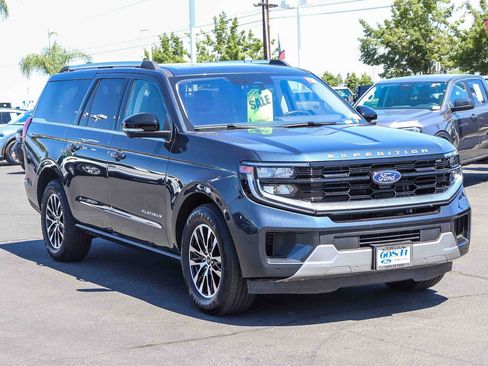 Certified 2025 Ford Expedition Max Platinum AWD/4WD image 3
