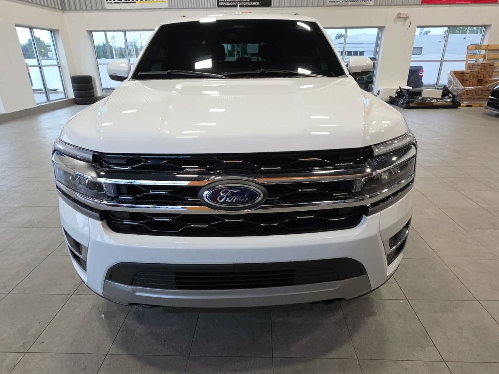 Used 2023 Ford Expedition Max Limited AWD/4WD image 2